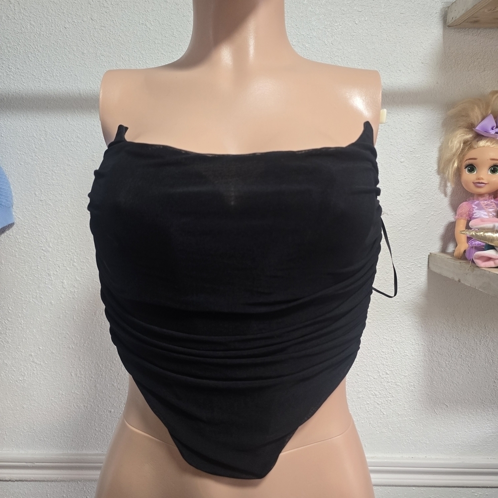 Chic Black Women's Crop Top